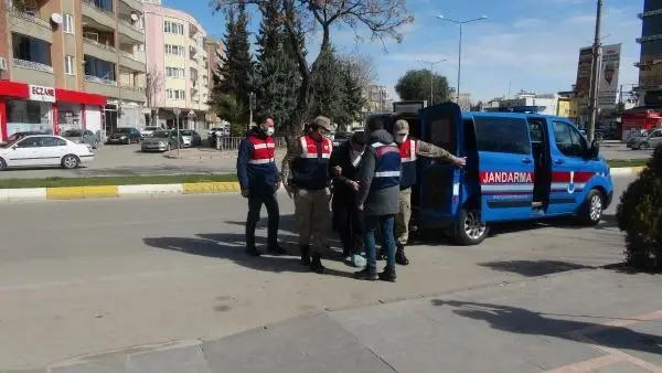 Son dakika haberi | Kırmızı bültenle aranan DEAŞ'lı terörist, Kilis'te yakalandı Son dakika haberi | Kırmızı bültenle aranan DEAŞ'lı terörist, Kilis'te yakalandı
