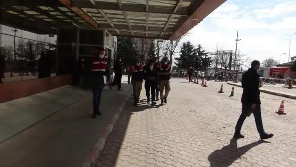 Son dakika haberi | Kırmızı bültenle aranan DEAŞ'lı terörist, Kilis'te yakalandı Son dakika haberi | Kırmızı bültenle aranan DEAŞ'lı terörist, Kilis'te yakalandı