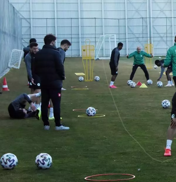 Konyaspor'da Jesse Sekidika şoku Konyaspor'da Jesse Sekidika şoku