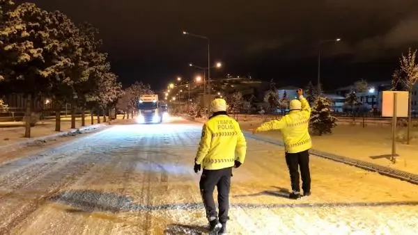 Kop Dağı'nda ulaşıma 'kar' engeli Kop Dağı'nda ulaşıma 'kar' engeli