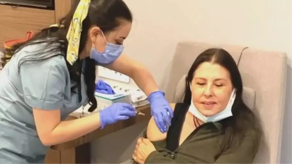 Kanser Gecirdigi Icin Korona Asisini Sag Koldan Olan Nilufer Den Kendisini Tiye Alan Takipcisine Cevap