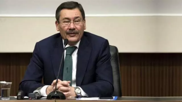 Melih Gökçek'ten 4 yılın ardından gelen istifa itirafı: Görevden alındığıma kırıldım Melih Gökçek'ten 4 yılın ardından gelen istifa itirafı: Görevden alındığıma kırıldım