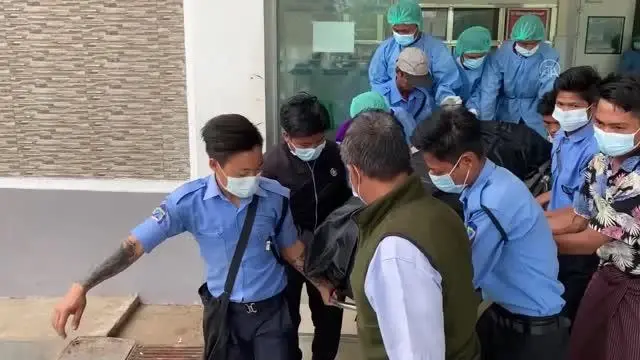 Son dakika haber! Myanmar'da polisin müdahalesi sonucu yaralanan protestocu yaşamını yitirdi Son dakika haber! Myanmar'da polisin müdahalesi sonucu yaralanan protestocu yaşamını yitirdi
