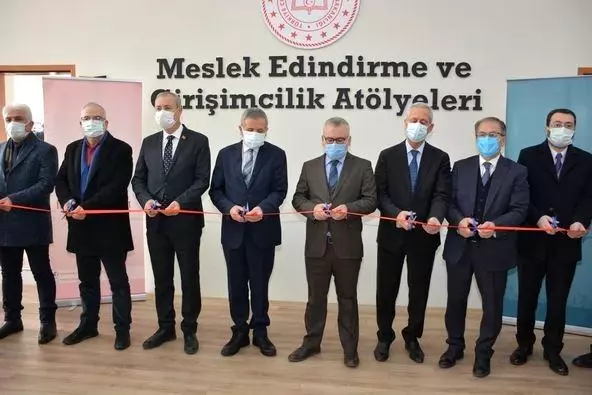 Kurulan atölyelerde dezavantajlı kesimlere mesleki eğitim verilecek Kurulan atölyelerde dezavantajlı kesimlere mesleki eğitim verilecek