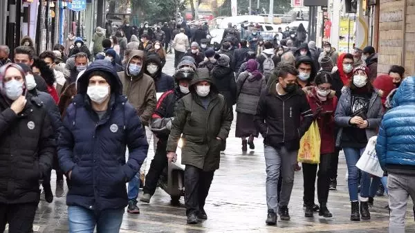 Nüfusa oranla en fazla vakanın görüldüğü Trabzon'da yeni yasaklar geldi Nüfusa oranla en fazla vakanın görüldüğü Trabzon'da yeni yasaklar geldi