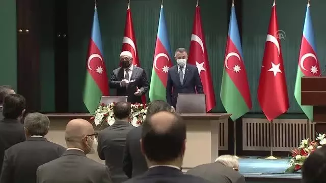Oktay: 'Azerbaycan'la imzaladığımız protokol ve eylem planı, 15 milyar dolarlık ticaret hacmi hedefi için önemli bir aşama' Oktay: 'Azerbaycan'la imzaladığımız protokol ve eylem planı, 15 milyar dolarlık ticaret hacmi hedefi için önemli bir aşama'
