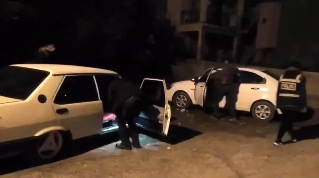 Osmaniye'de torbacılara şafak operasyonu: 12 gözaltı Osmaniye'de torbacılara şafak operasyonu: 12 gözaltı