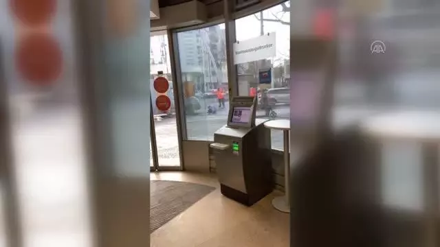 Para nakil aracı kar maskeli 4 kişi tarafından soyuldu Para nakil aracı kar maskeli 4 kişi tarafından soyuldu