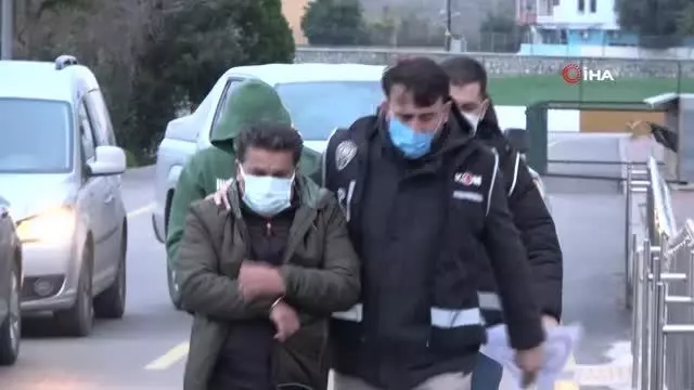 Son dakika 3. sayfa: Reçete çetesine operasyon: 46 gözaltı kararı Son dakika 3. sayfa: Reçete çetesine operasyon: 46 gözaltı kararı