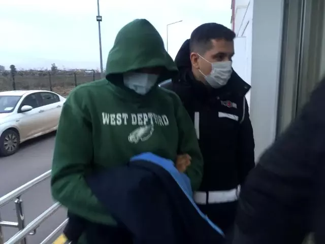Son dakika 3. sayfa: Reçete çetesine operasyon: 46 gözaltı kararı Son dakika 3. sayfa: Reçete çetesine operasyon: 46 gözaltı kararı