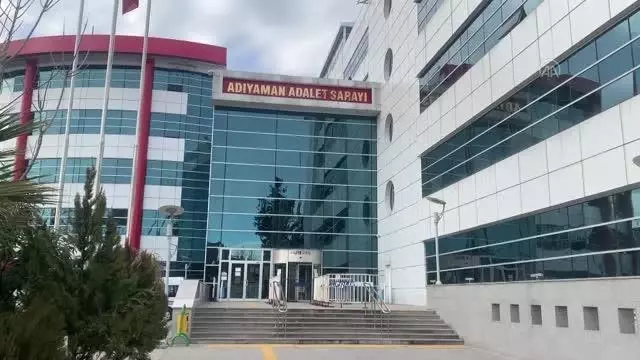 Sağlık-Sen Adıyaman Şubesinden LGBT'ye destek bildirisinde adlarının yer almasıyla ilgili suç duyurusu Sağlık-Sen Adıyaman Şubesinden LGBT'ye destek bildirisinde adlarının yer almasıyla ilgili suç duyurusu