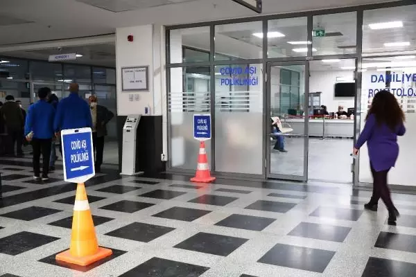 Sakarya'da 65 bin kişiye koronavirüs aşısı yapıldı Sakarya'da 65 bin kişiye koronavirüs aşısı yapıldı