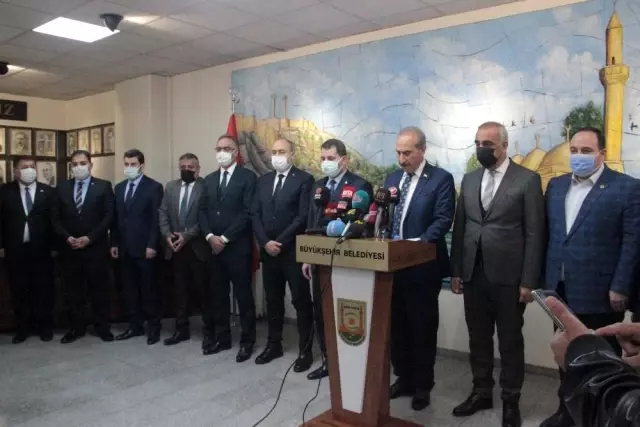 Şanlıurfa'daki belediye başkanlarından Beyazgül'e destek Şanlıurfa'daki belediye başkanlarından Beyazgül'e destek