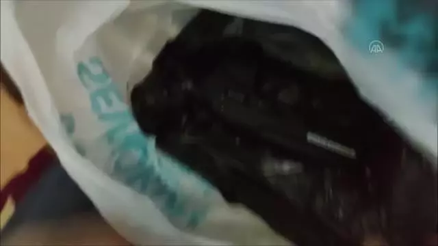 Silah kaçakçılığı iddiasıyla yakalanan zanlı tutuklandı Silah kaçakçılığı iddiasıyla yakalanan zanlı tutuklandı