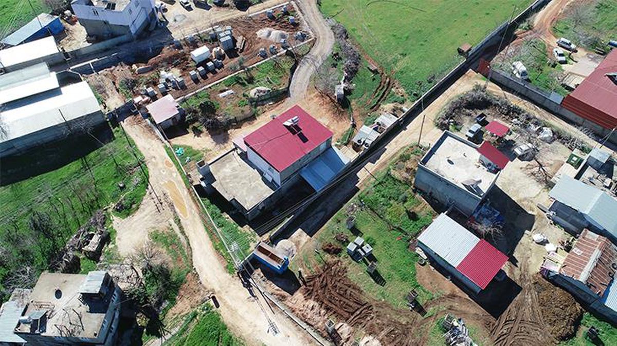 Tapulu arsasından geçen yolu kapattı, kalp krizi geçiren hastaya ambulans ulaşamadı
