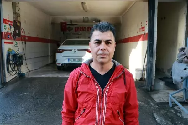 Tedbirler sonrası araçta yemek yeme dönemi başladı, oto yıkamacıların işleri arttı Tedbirler sonrası araçta yemek yeme dönemi başladı, oto yıkamacıların işleri arttı