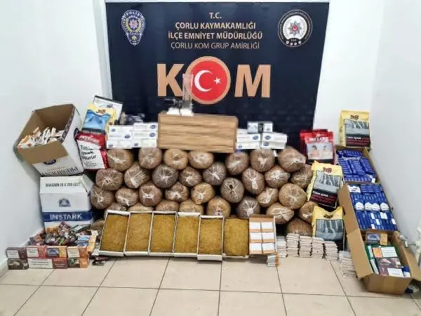 Son dakika... Tekirdağ'da kaçak tütün operasyonunda 9 kişi yakalandı Son dakika... Tekirdağ'da kaçak tütün operasyonunda 9 kişi yakalandı