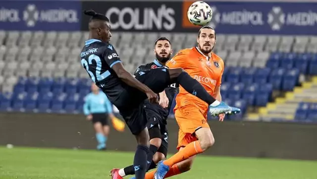 Trabzonspor, deplasmanda Başakşehir'i 1-0 mağlup etti Trabzonspor, deplasmanda Başakşehir'i 1-0 mağlup etti