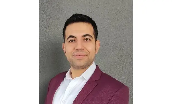 Türkiye'de her gün 1 kişi 8 saatini internette geçiriyor Türkiye'de her gün 1 kişi 8 saatini internette geçiriyor