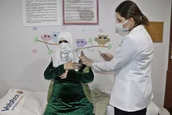 Vaka sayısı en çok düşen 5 il arasındaki Mardin'de, normalleşme beklentisi Vaka sayısı en çok düşen 5 il arasındaki Mardin'de, normalleşme beklentisi