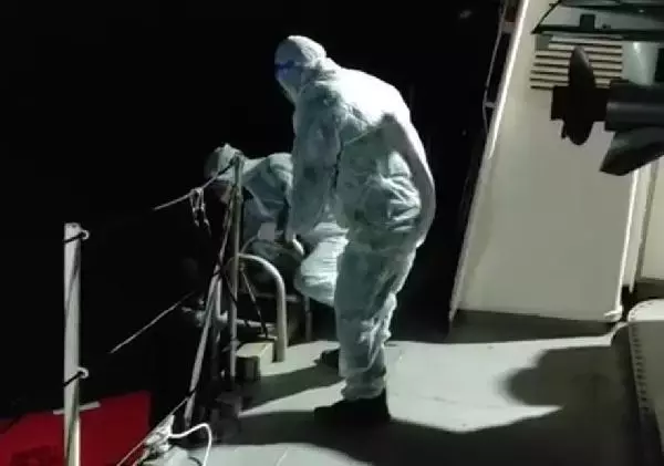 Son dakika! Yunan güvenlik güçlerinin ölüme terk ettiği 13 kaçak göçmen kurtarıldı Son dakika! Yunan güvenlik güçlerinin ölüme terk ettiği 13 kaçak göçmen kurtarıldı