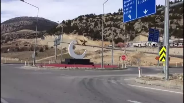 5 günlük sokağa çıkma kısıtlamasında Ermenek'te sessizlik hakim 5 günlük sokağa çıkma kısıtlamasında Ermenek'te sessizlik hakim
