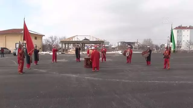 Son dakika haber: Aksaray Belediyesinden kısıtlamada evde kalan vatandaşlar için mehter konseri Son dakika haber: Aksaray Belediyesinden kısıtlamada evde kalan vatandaşlar için mehter konseri