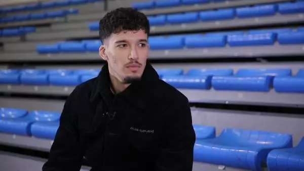 Altay Bayındır: Futbola ilk başladığımda kaleye geçmeme imkan yoktu Altay Bayındır: Futbola ilk başladığımda kaleye geçmeme imkan yoktu