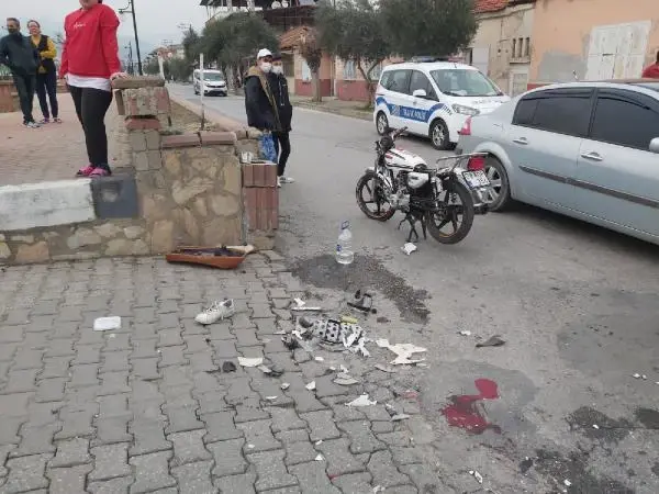 Aydın'da motosiklet ile TIR çarpıştı: 2 yaralı Aydın'da motosiklet ile TIR çarpıştı: 2 yaralı