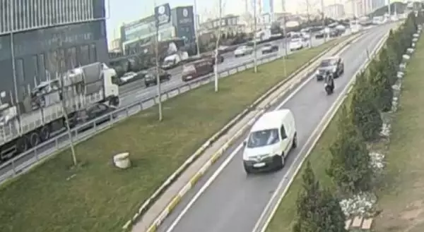Bağcılar'da otomobili durdurup 2 milyon lirayı gasbeden şüpheliler yakalandı Bağcılar'da otomobili durdurup 2 milyon lirayı gasbeden şüpheliler yakalandı