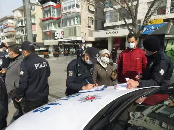 Bağdat Caddesi'nde koronavirüs denetimi Bağdat Caddesi'nde koronavirüs denetimi