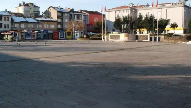 Bartın'da normalleşme kararları: Yüz yüze eğitim başlıyor, 65 yaş üstüne pazar kısıtlaması kaldırılıyor Bartın'da normalleşme kararları: Yüz yüze eğitim başlıyor, 65 yaş üstüne pazar kısıtlaması kaldırılıyor