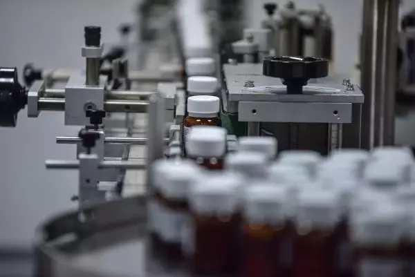 Son dakika haber... Bilim Kurulu Üyesi Prof. Dr. Yavuz: Lokal açılmalarda eşik değerlere bakılacak, antiviral ilaçlardan da umutluyum Son dakika haber... Bilim Kurulu Üyesi Prof. Dr. Yavuz: Lokal açılmalarda eşik değerlere bakılacak, antiviral ilaçlardan da umutluyum