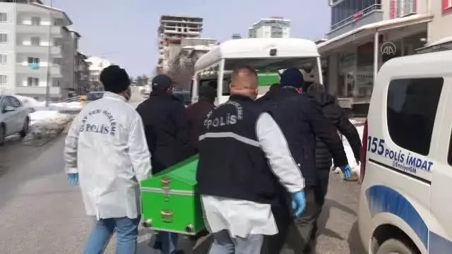 Bir kişi evinde ölü bulundu Bir kişi evinde ölü bulundu