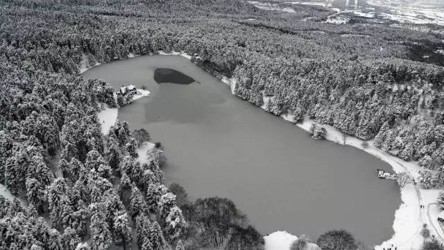 Bolu sıfırın altında 29,7 dereceyle Türkiye'nin en soğuk ili oldu Bolu sıfırın altında 29,7 dereceyle Türkiye'nin en soğuk ili oldu