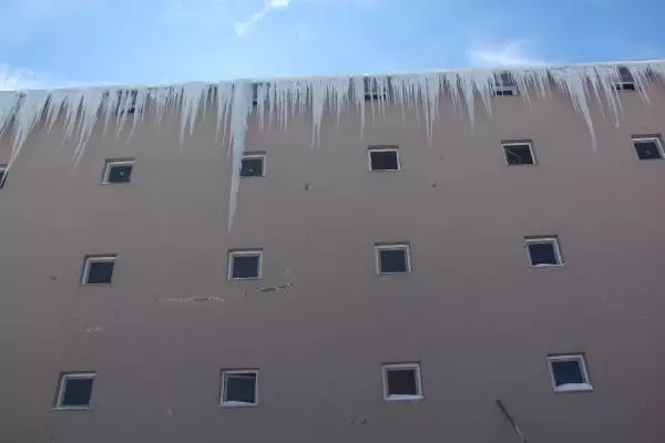 Bolu sıfırın altında 29,7 dereceyle Türkiye'nin en soğuk ili oldu Bolu sıfırın altında 29,7 dereceyle Türkiye'nin en soğuk ili oldu