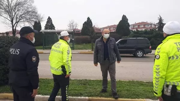 Edirne Valisi Canalp, koyun otlatırken maske takan vatandaşa teşekkür etti Edirne Valisi Canalp, koyun otlatırken maske takan vatandaşa teşekkür etti