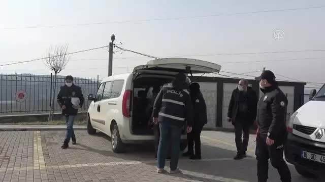 Evde ölü bulunan kadının gözaltına alınan ağabeyi ve yengesi adliyede Evde ölü bulunan kadının gözaltına alınan ağabeyi ve yengesi adliyede