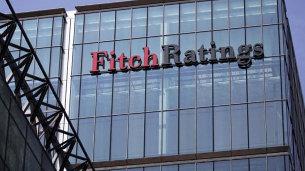Fitch, Türkiye'nin kredi notunu teyit etti, görünümünü 'durağan'a çevirdi