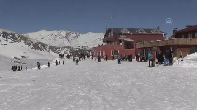 Son dakika haberi... Hakkari 120 milyon liralık yatırım sayesinde spor tesisleriyle donatılacak Son dakika haberi... Hakkari 120 milyon liralık yatırım sayesinde spor tesisleriyle donatılacak