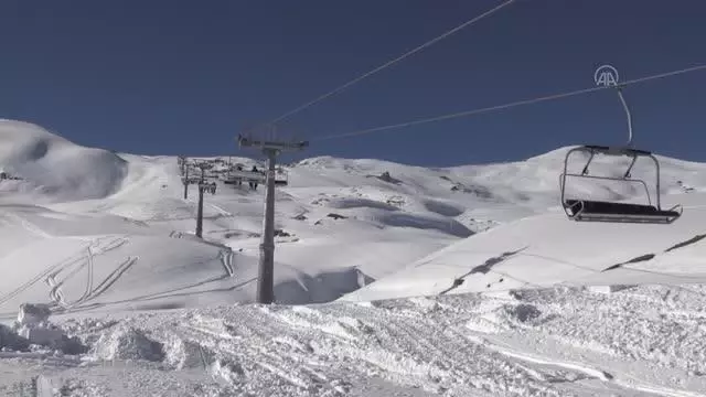 Son dakika haberi... Hakkari 120 milyon liralık yatırım sayesinde spor tesisleriyle donatılacak Son dakika haberi... Hakkari 120 milyon liralık yatırım sayesinde spor tesisleriyle donatılacak