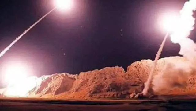 Irak'ta NATO askerlerinin bulunduğu Beled Askeri Üssü'ne roketli saldırı: 3 asker yaralandı Irak'ta NATO askerlerinin bulunduğu Beled Askeri Üssü'ne roketli saldırı: 3 asker yaralandı