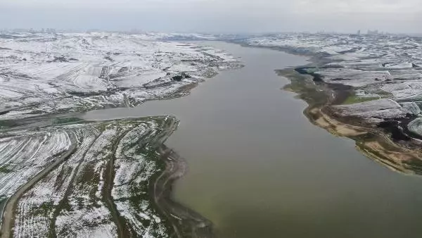 İstanbul'da barajların doluluk oranı yüzde 50'yi geçti İstanbul'da barajların doluluk oranı yüzde 50'yi geçti