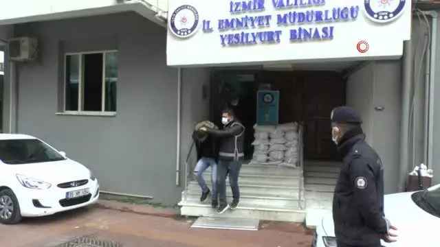 - İzmir merkezli silah kaçakçılığı yapan suç örgütüne operasyon: 9 kişi tutuklandı - İzmir merkezli silah kaçakçılığı yapan suç örgütüne operasyon: 9 kişi tutuklandı