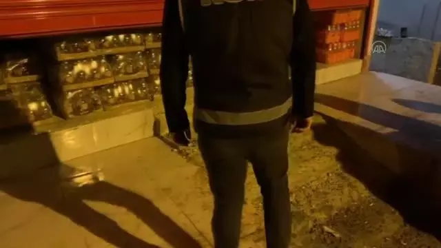 Kaçakçılık operasyonunda 2 zanlı yakalandı Kaçakçılık operasyonunda 2 zanlı yakalandı