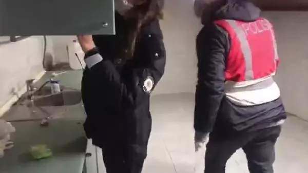 Son dakika haber! Kağıthane'de uyuşturucu operasyonu: 64 kilo bonzai ele geçirildi Son dakika haber! Kağıthane'de uyuşturucu operasyonu: 64 kilo bonzai ele geçirildi