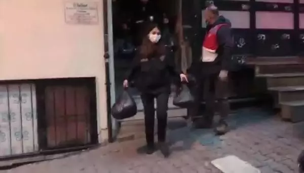 Son dakika haber! Kağıthane'de uyuşturucu operasyonu: 64 kilo bonzai ele geçirildi Son dakika haber! Kağıthane'de uyuşturucu operasyonu: 64 kilo bonzai ele geçirildi