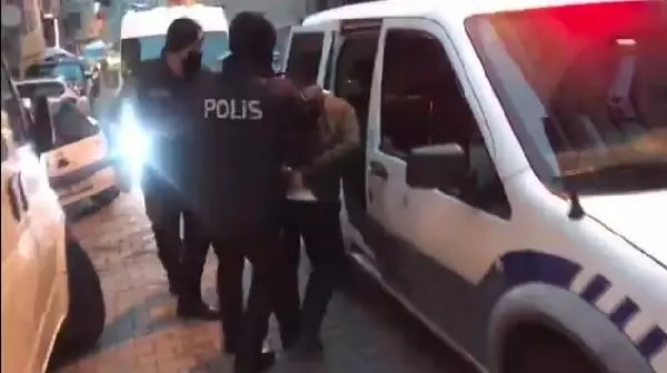 Son dakika haber! Kağıthane'de uyuşturucu operasyonu: 64 kilo bonzai ele geçirildi Son dakika haber! Kağıthane'de uyuşturucu operasyonu: 64 kilo bonzai ele geçirildi
