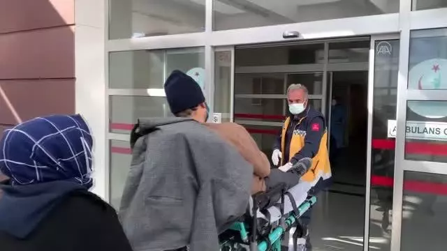 Karbonmonoksit gazından zehirlenen çift tedavi altına alındı Karbonmonoksit gazından zehirlenen çift tedavi altına alındı