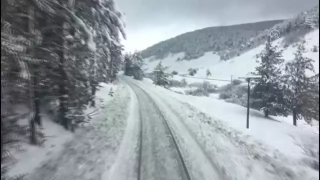 Kars-Erzurum demiryolu hattında kar temizliği Kars-Erzurum demiryolu hattında kar temizliği